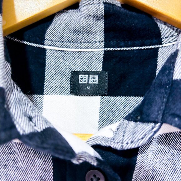 UNIQLO Black & White Plaid Flannel Shirt Cotton Casual Layering | Medium * - Picture 3 of 8